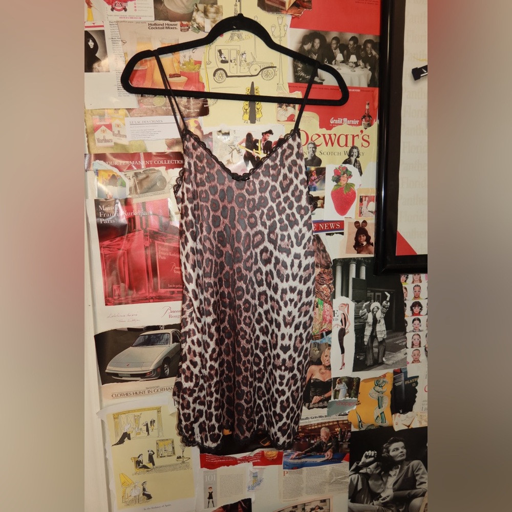 Allure Leopard Print Dress - Picture 3 of 6